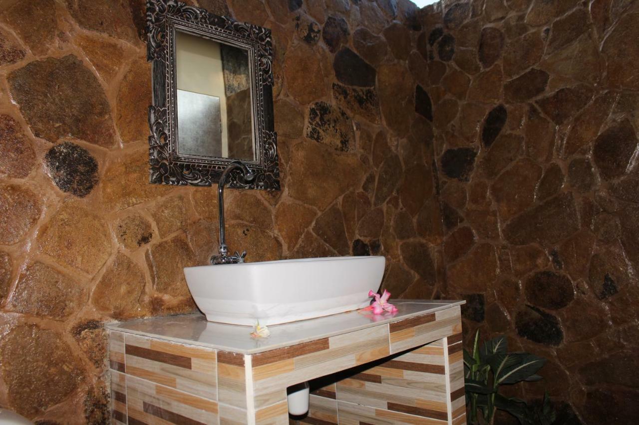 Bamboo Bali Hill Bungalows 아메드 외부 사진