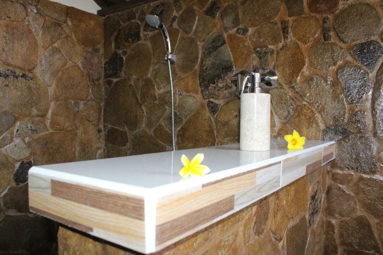 Bamboo Bali Hill Bungalows 아메드 외부 사진