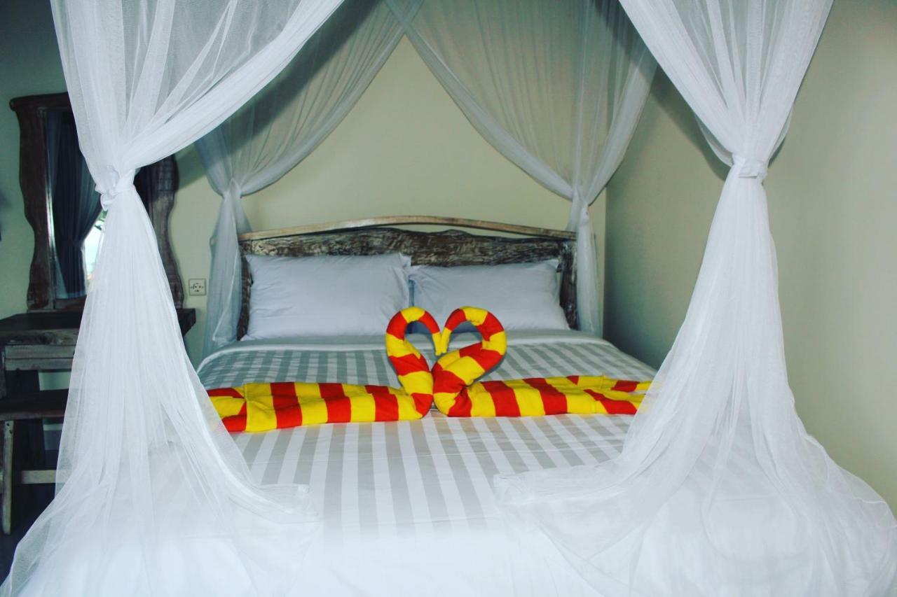Bamboo Bali Hill Bungalows 아메드 외부 사진