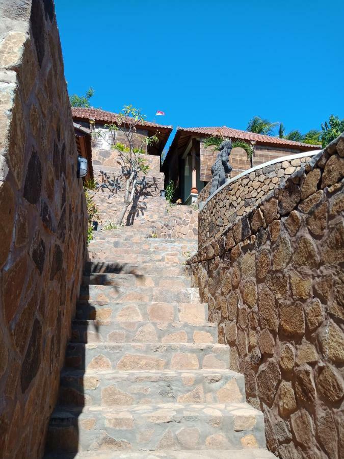 Bamboo Bali Hill Bungalows 아메드 외부 사진