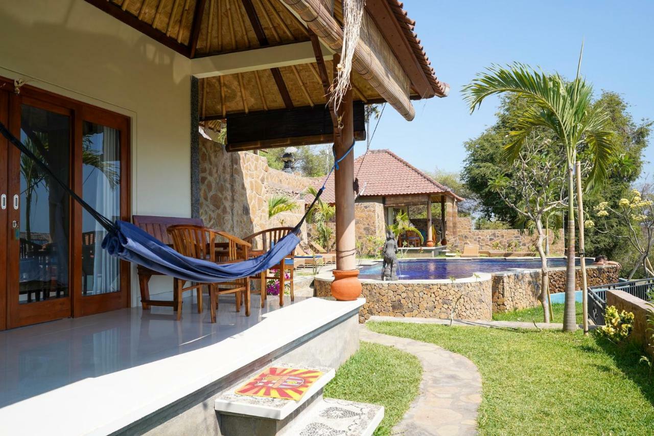 Bamboo Bali Hill Bungalows 아메드 외부 사진