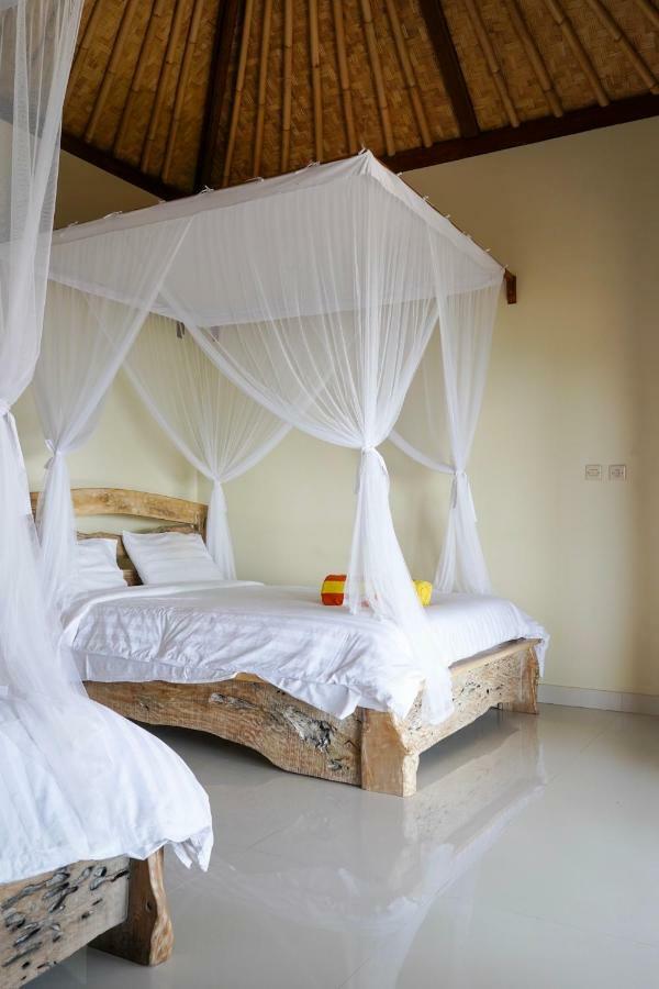 Bamboo Bali Hill Bungalows 아메드 외부 사진